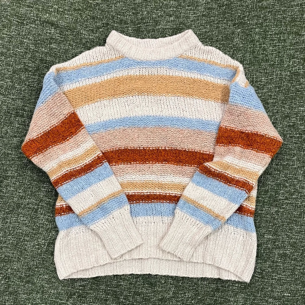 American Eagle Outfitters Cream and Blue Crew Neck Sweater